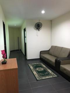 Semerah Suites Homestay - 1
