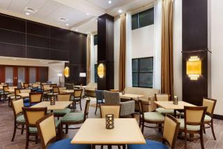 Hampton Inn and Suites Camp Springs - Camp Springs - 9