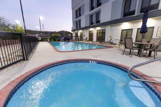 Hampton Inn Kerrville - 7