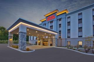 Hampton Inn & Suites Alliance - 9
