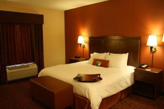 Hampton Inn & Suites New Castle, PA - New Castle - 1