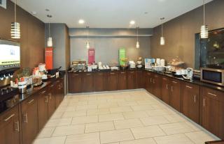 Hampton Inn Madison - Madison - 6
