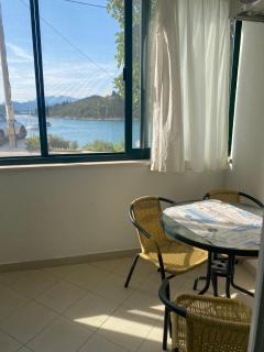 2 bed Comfy Gem: Functional, Ideal Location, Steps to the Beach - Blace - 8