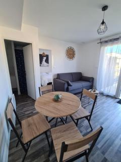 Le Petit Hérisson joli logement au rez-de-jardin à Les Herbiers - 5