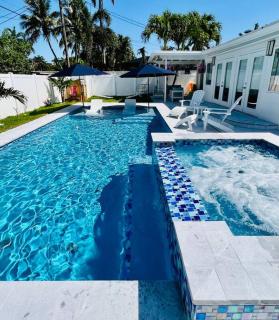 Designer Pool & Family Dream Home - Hollywood - 9