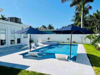 Designer Pool & Family Dream Home - Hollywood - 6