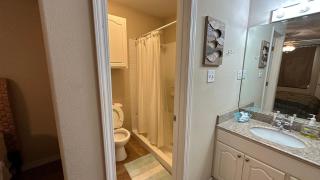 Whiskey Bay Lodge - Venice - 3