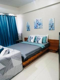 One Palm Tree Villas Condominium - Studio 5th FL with Balcony - Across Terminal 3 Airport - Manila - 8
