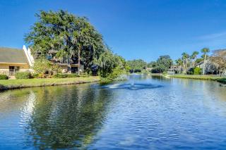 Queens Grant 554 - 4