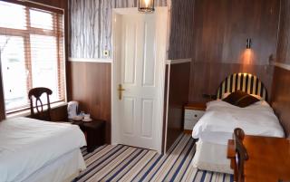Ely Guest House - Ely - 3