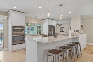 Prestigious location, Renewal Remodel, Heated Pool - Villa Pineapple Oasis - Cape Coral - 5