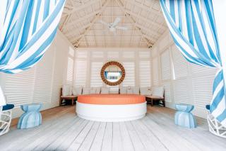 Mahogany Bay Resort and Beach Club, Curio Collection - 1