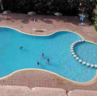 Charmant logement avec piscine et parking gratuit - 1