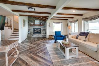 Waterfront Lake Poinsett Retreat with Fire Pit! - - 6