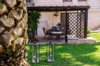 Beatrice: regal residence with wide garden - 9