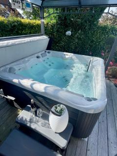 Ferienwohnung Schlossblick - 4 Sterne Sauna Pool Whirlpool exklusiv - Braunfels - 1