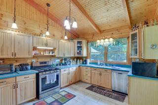 Serene Valley Bend Cabin Rental 7 Private Acres! - - 8
