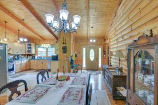 Serene Valley Bend Cabin Rental 7 Private Acres! - - 3