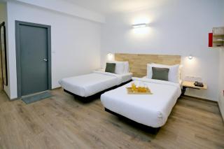 OYO Townhouse 17 Huda City Center Near Leisure Valley Park - Gurgaon - 9