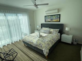 Clearview Waters - 4 King bedrooms 3 bathrooms water views - Mildura - 4
