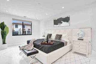 Luxury Paradise walk to Las Olas -5 mins to Beach - 7