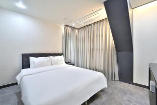 Busan Platinum Hotel Nampo - 1