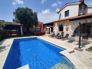 Rustic house with private Pool - Šišan - 4