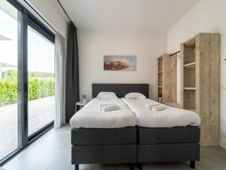 Water villa with garden near Harderwijk - 1