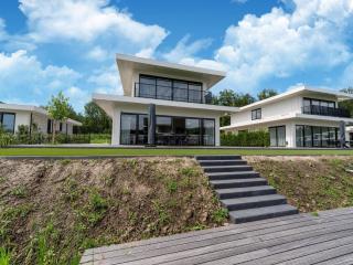 16p spacious villa on the water in Zeewolde - 0