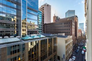 'Sweet Symphony' Central CBD Music Lover's Abode - 8