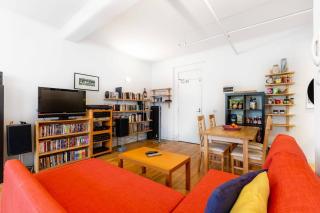 'Sweet Symphony' Central CBD Music Lover's Abode - 2