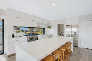 26 The Dress Circle - Curated with love - Tura Beach - 0