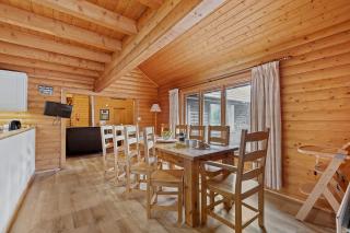 Finest Retreats - The Logs - 1