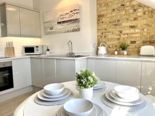 Stunning Beachside Luxury Porthcawl 1 bedroom Apt, Parking, Prime Location - Porthcawl - 7