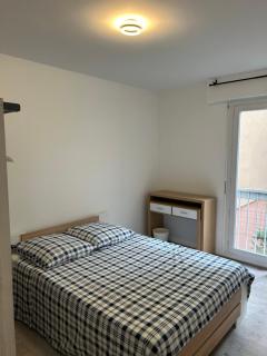 Spacieux Appartement avec 3 Chambres - 9