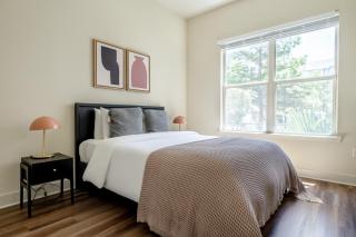 Central Domain 2br w pool wd gym ATX-204 - 2