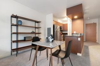 Loop 1BR w Gym Pool nr Financial District CHI-232 - 6