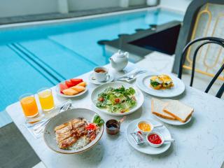 Ratri Hotel Phuket Old Town - Phuket - 8