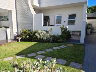 South Point Guest Lodge - Agulhas - 8