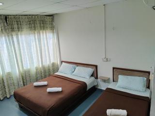 Hotel Kenangan - Kota Bharu - 1