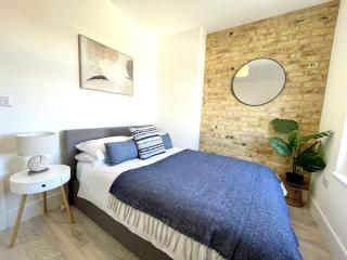 Lush Porthcawl Coney Beach 2 bedroom apt, Spacious, Parking, Prime Location - 9