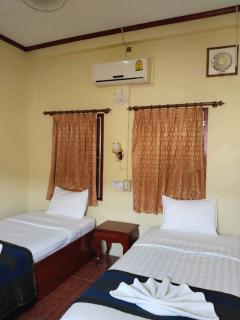 Thipphaphone Guesthouse - Pakbeng - 2