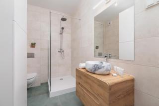 Modern Studio & Terrace Kiełkowskiego by Noclegi Renters - 3