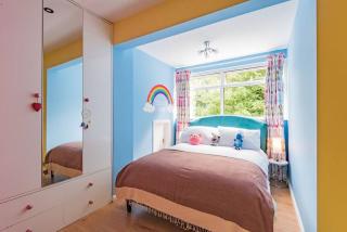 Sycamores - Fabulous family home with huge garden - 1