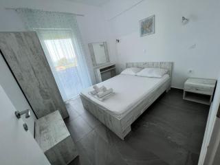 Sea Point Suites - Hanioti - 1