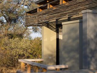 Lavish villa in Hoedspruit with hot tub - 4