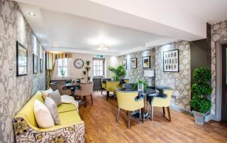 Eton House - Self Check-In, Ensuite Rooms & Self-Catering Studios - 9