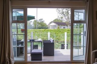 Isis Lakes 67, Wren Lodge - 5