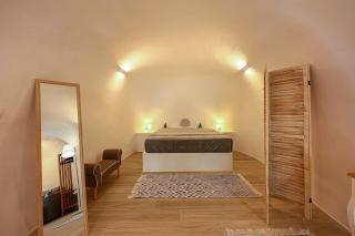 Tree of Life 2 - Authentic Cave - Style Home by ΜΡS - 9