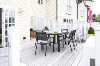 Windrush Lake 88, Waterside - 6